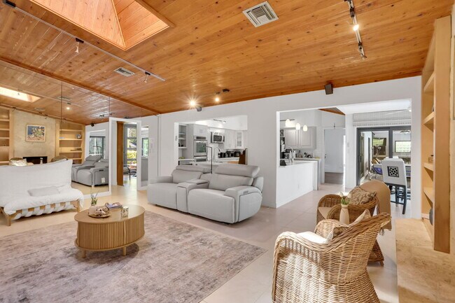 Building Photo - 2903 Banyan Blvd Cir NW