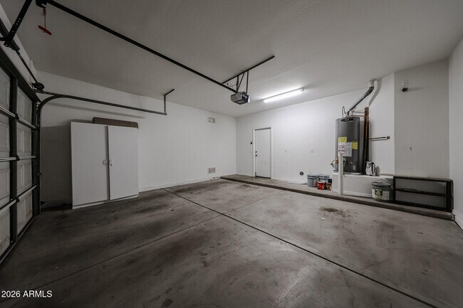 Building Photo - 9043 W Fullam St