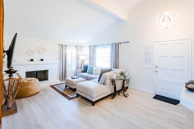 Building Photo - 79361 Port Royal Ave