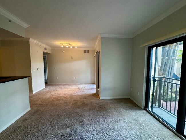 Building Photo - 4907 Midtown Ln