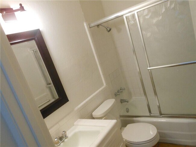 Building Photo - 2308 Barton Skyway