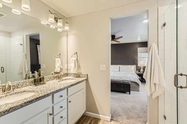 Building Photo - 1829 Villageview Ln