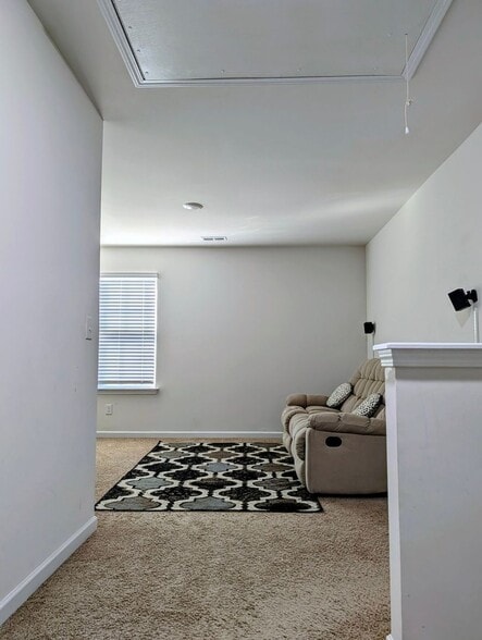 Building Photo - 5013 Jamie Sloop Ln