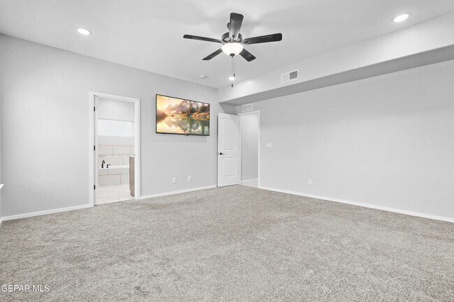 Building Photo - 932 Texas Madrone Dr