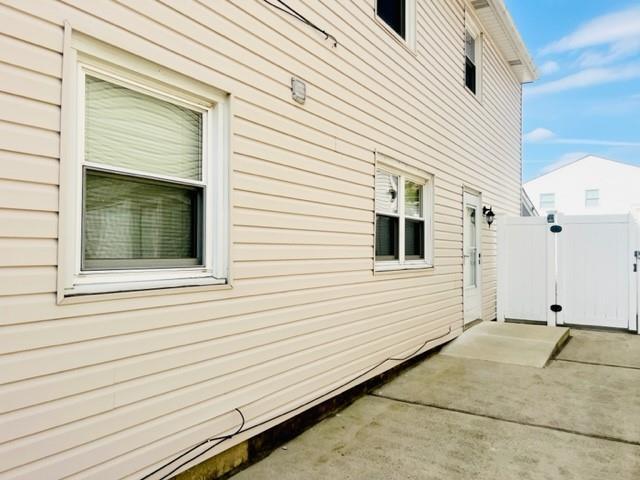 Building Photo - 369 Katan Ave