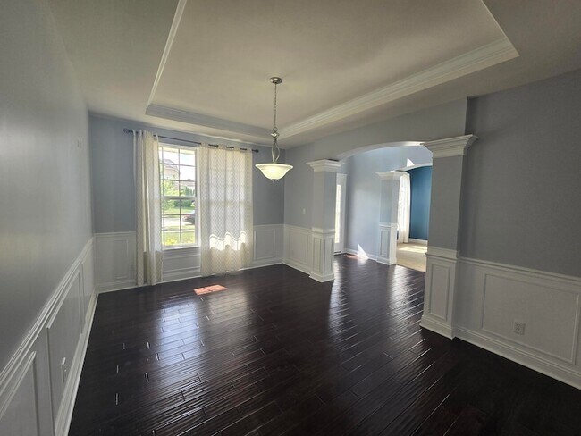 Building Photo - 10091 Pearwood Dr