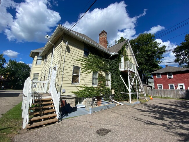 Building Photo - 217 W Vine St