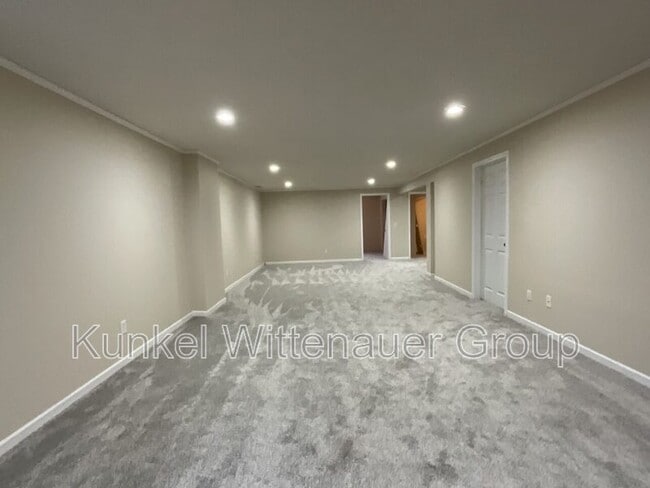 Building Photo - 601 Whetstone Ln