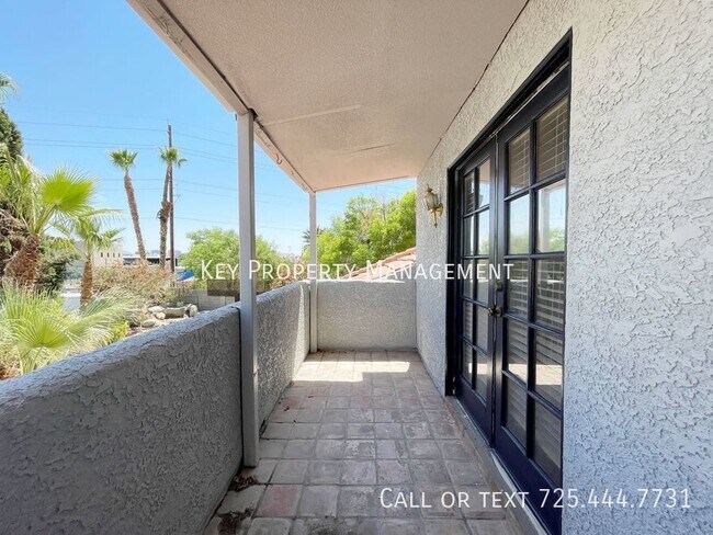 Building Photo - TWO STORY 4 BEDROOM WITH POOL NEAR SPRING ...