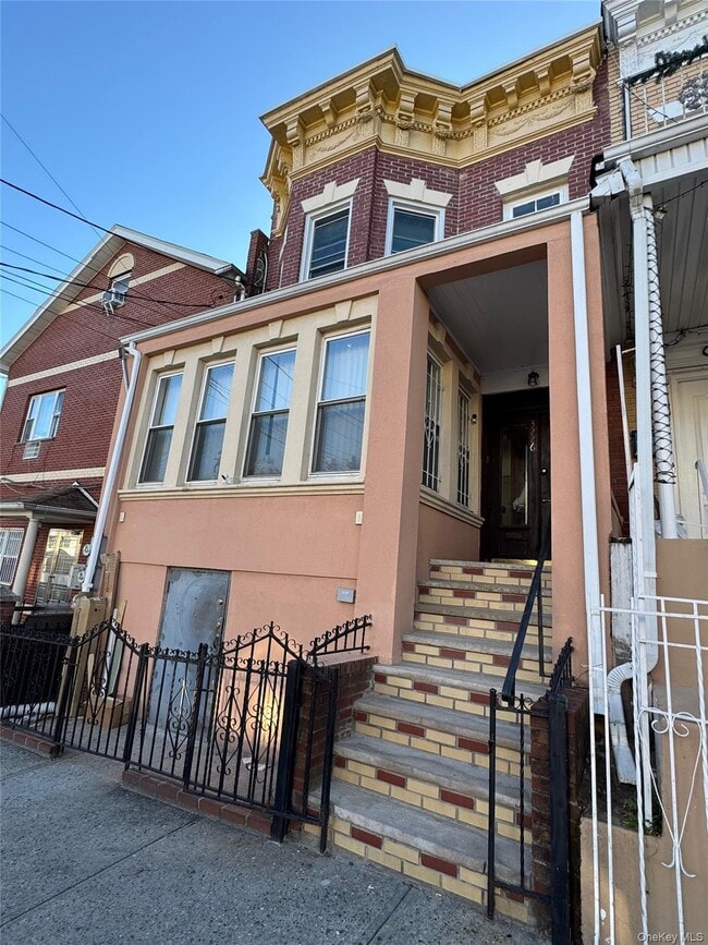 Building Photo - 32-26-32106 106th St