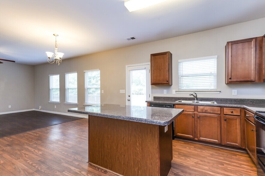 Building Photo - 137 Centerra Springs Dr