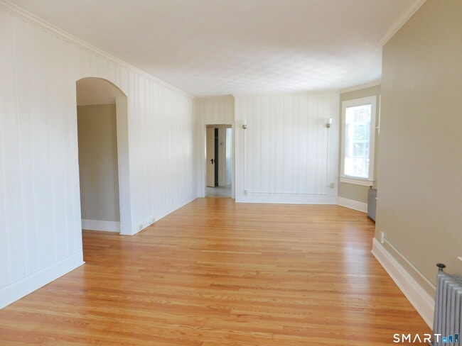 Building Photo - 264 Broad St