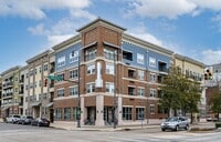 Building Photo - 401 20th St S