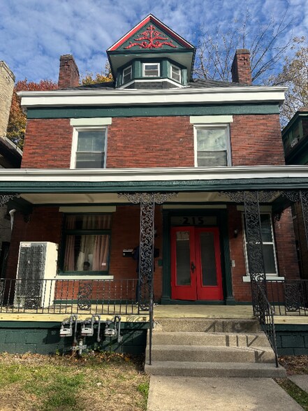 Primary Photo - 215 S Aiken Ave