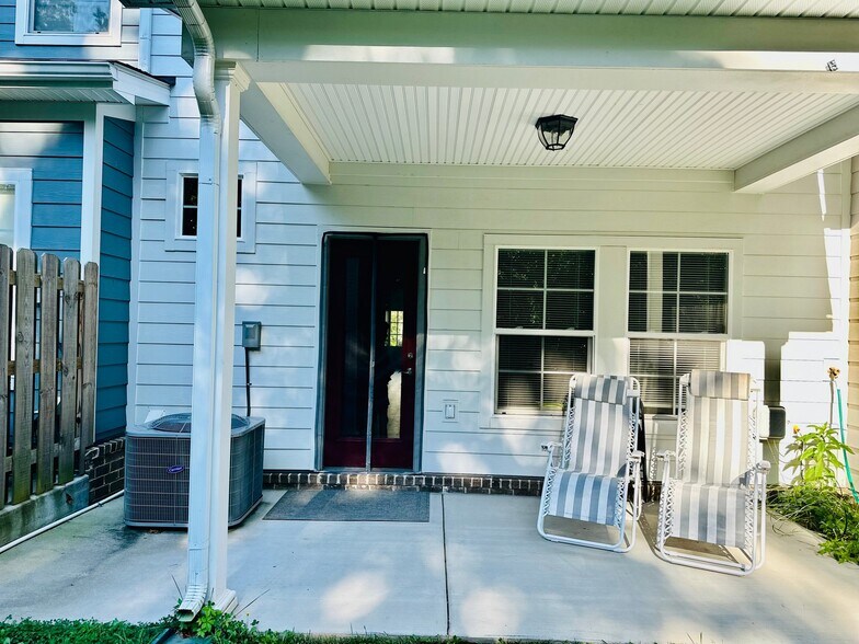 Building Photo - 6036 Gracious Dr