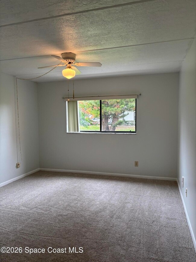 Building Photo - 2323 Golf Lake Cir