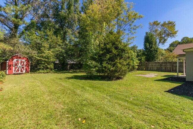 Building Photo - 2510 Harley Dr