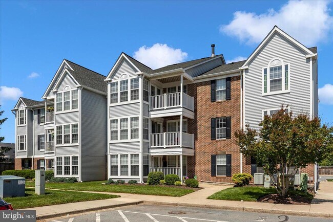 Building Photo - 615 Himes Ave
