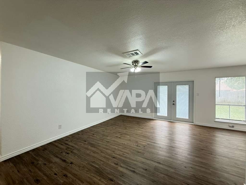 Building Photo - 9702 Hidden Ledge