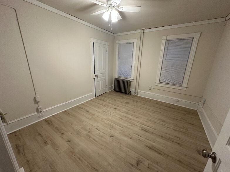 Building Photo - 381-383-383 S 3rd St