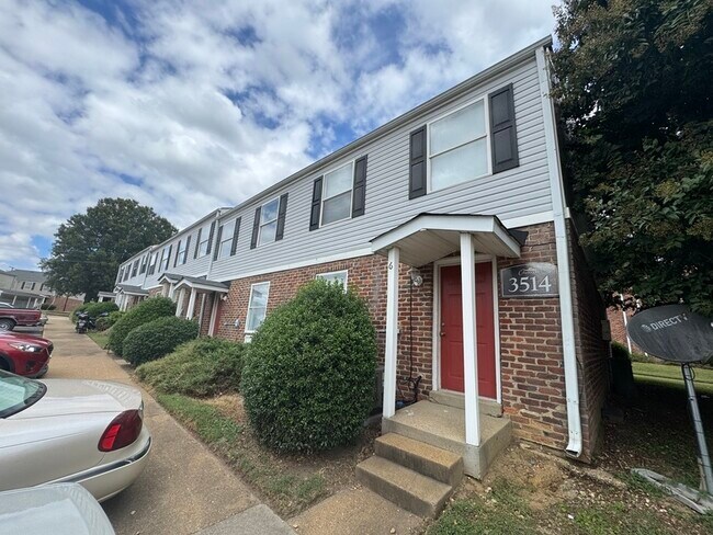 Primary Photo - 3514 E Richmond Rd