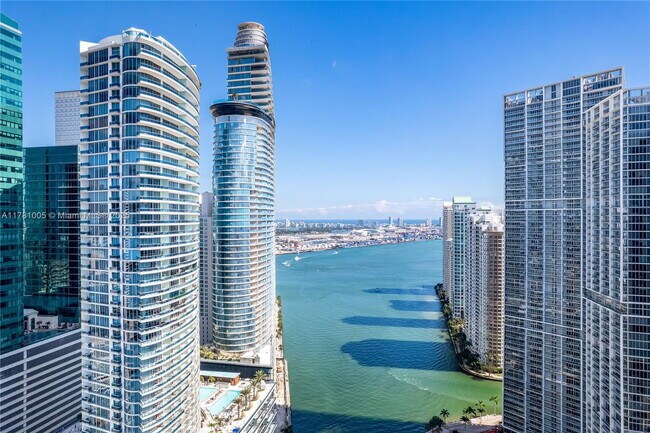 Building Photo - 200 Biscayne Blvd Way