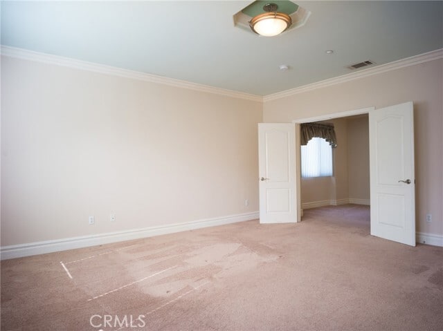 Building Photo - 146 W Le Roy Ave