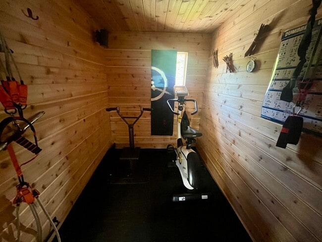 Building Photo - Modern Coastal Oasis: 1 Bedroom, 1 Bath All-Inclusive Retreat in Hawaii Kai