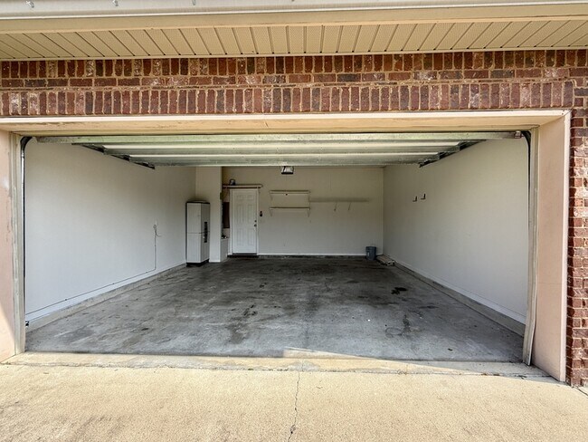 Building Photo - 3821 Branford Ct