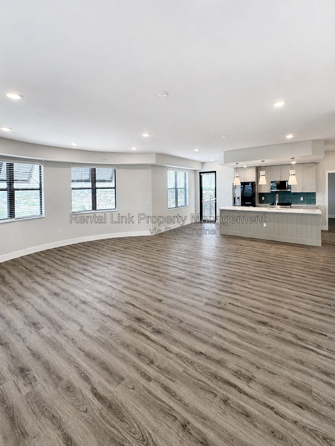 Building Photo - 414 Cape Coral Pkwy E