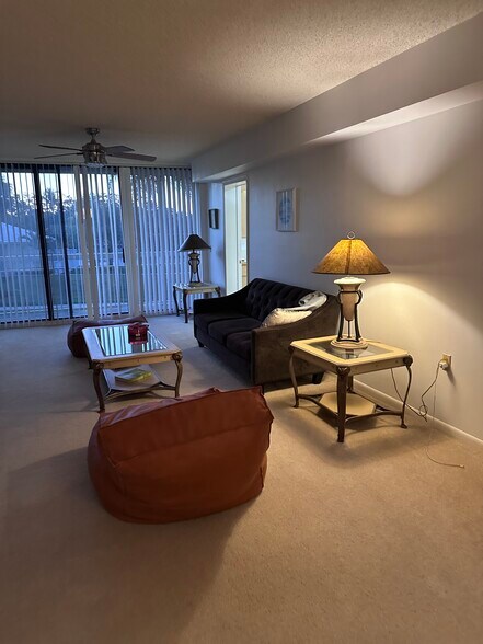 Living room - 2621 Village Blvd