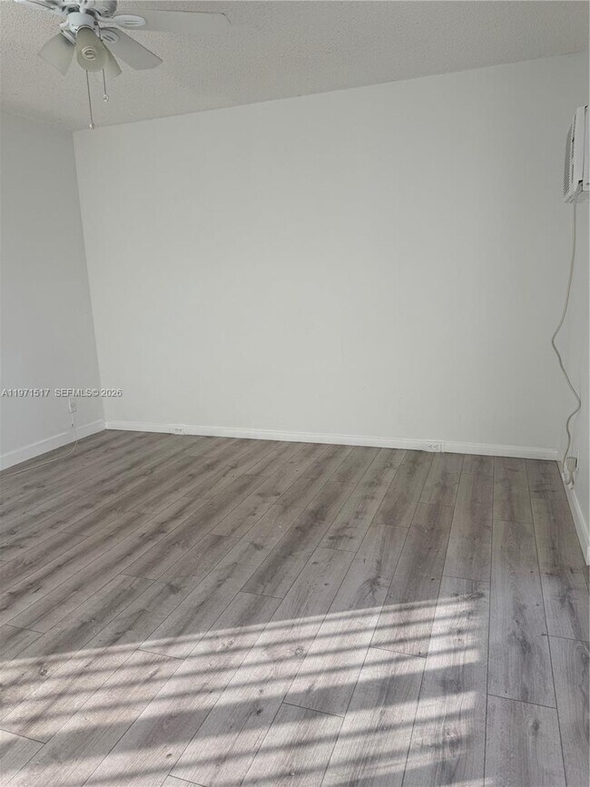 Building Photo - 200 SW 132nd Way