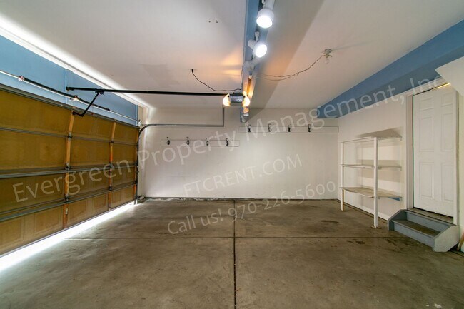 Building Photo - 2820 Golden Wheat Ln
