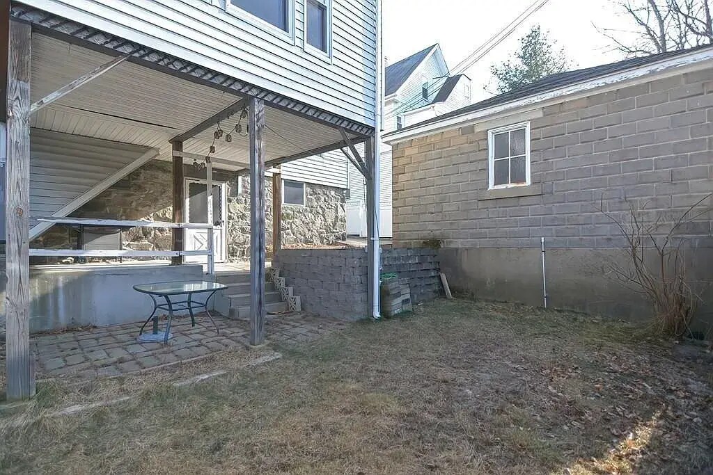 Building Photo - 52 Crescent Ave