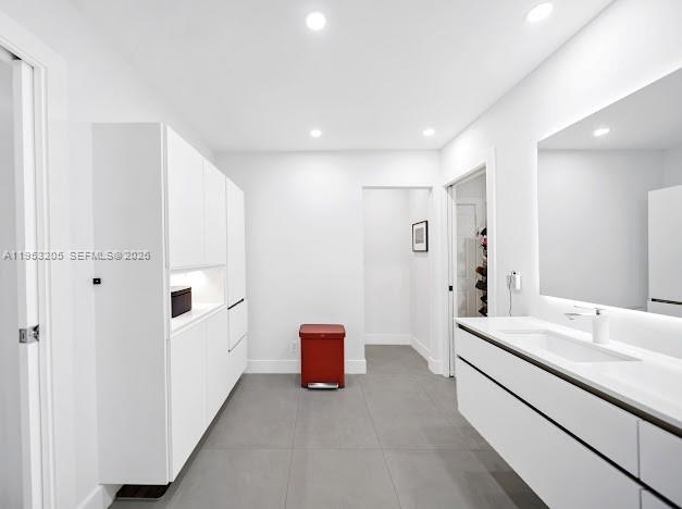 Building Photo - 17433 SE Indian Hills Dr