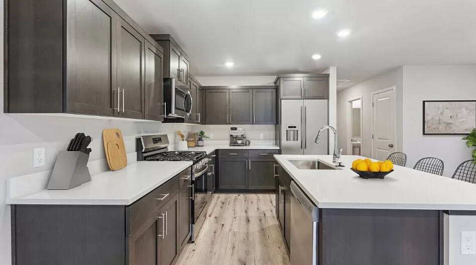 Building Photo - 4021 Village Center Dr SE