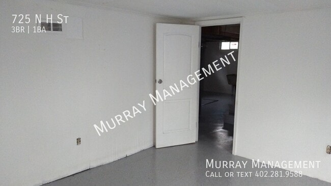 Building Photo - 725 N H St