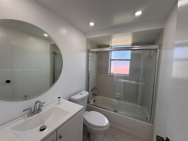 Building Photo - 1810 SW 81st Ave