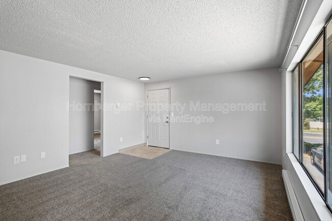 Building Photo - 2628 E Wellesley Ave
