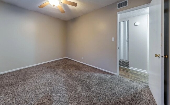 Building Photo - Modern 2BR Condo at Pembroke Gardens – Balcony, Pool Access & Utilities