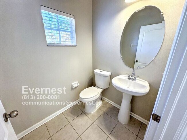 Building Photo - 26541 Castleview Way