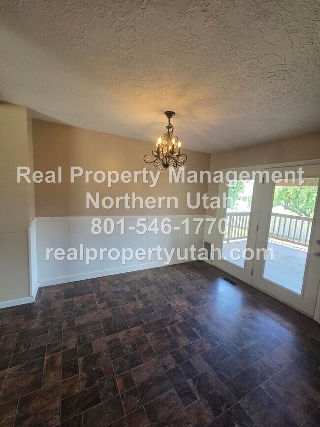 Building Photo - 651 W 1060 N