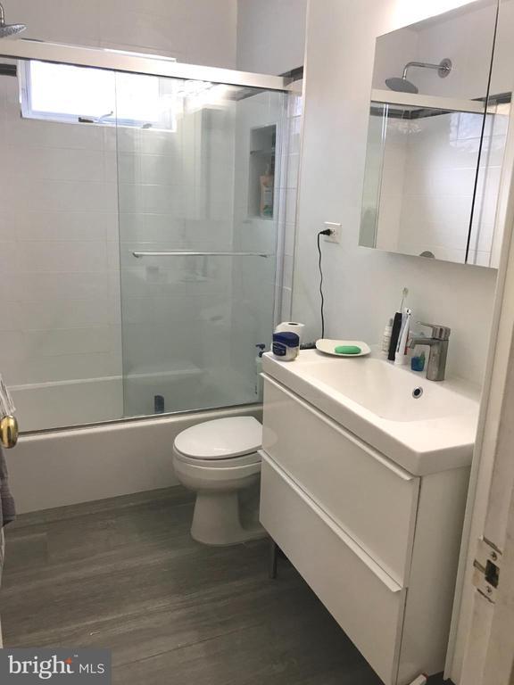 Building Photo - 4702 Eaton Pl