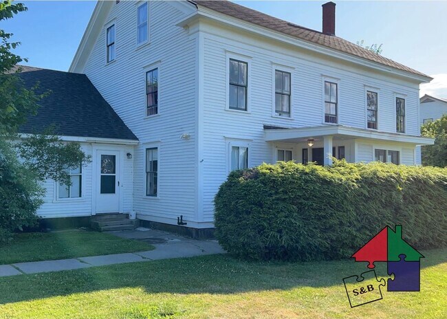 Building Photo - 123 Hill St