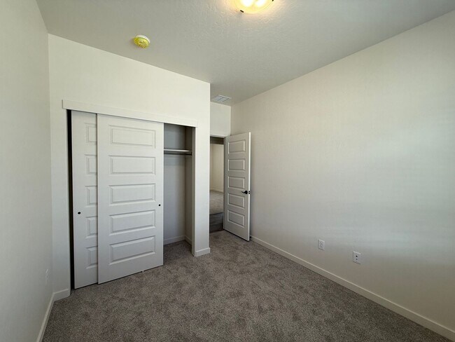 Building Photo - 3138 Platte River Dr
