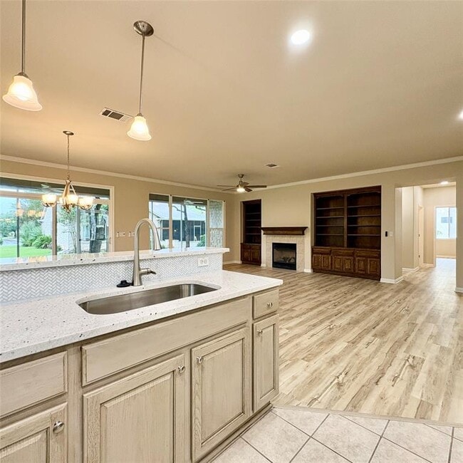Building Photo - 109 Saddle Trail