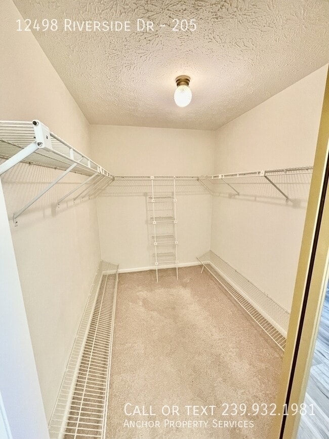 Building Photo - 12498 Riverside Dr