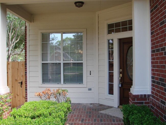 Building Photo - 22434 Cascade Springs Dr