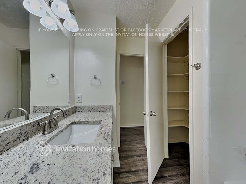 Building Photo - 18002 Woodgum Dr