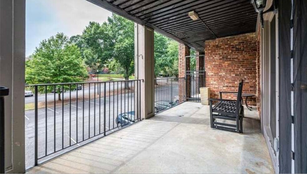 Building Photo - 3091 Colonial Way